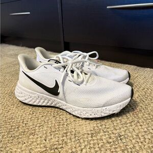 Nike White and Black Athletic Sneakers